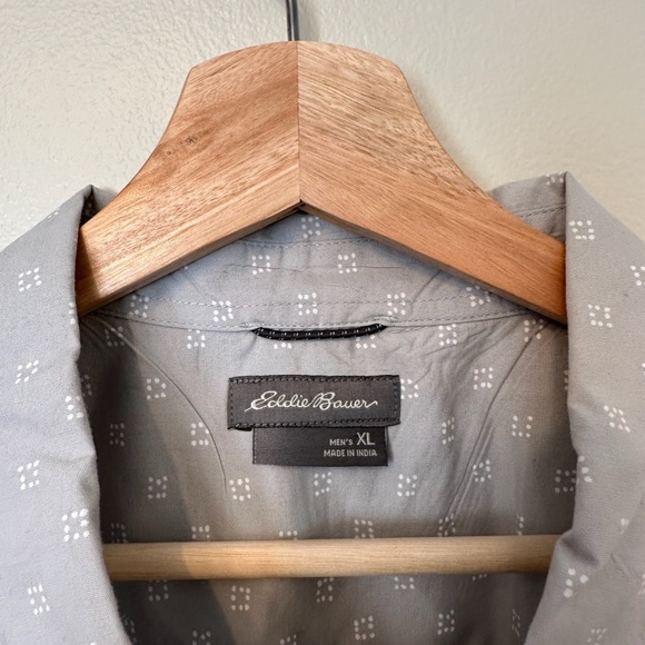 Eddie Bauer Mens Button Down Shirt XL - Picture 3 of 4
